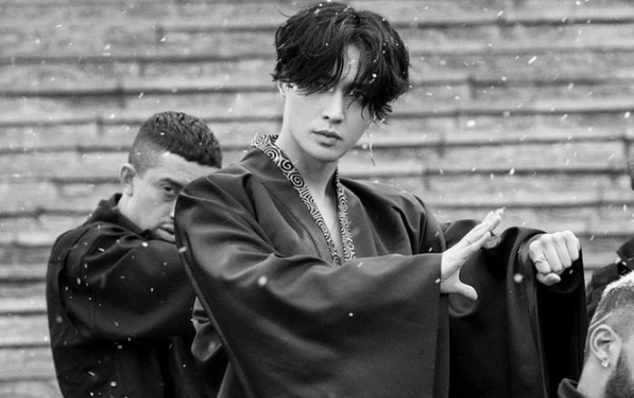 엑소 레이, 네 번째 솔로 앨범 ‘蓮 (LIT)’(연) Part.1 6월 1일 공개!