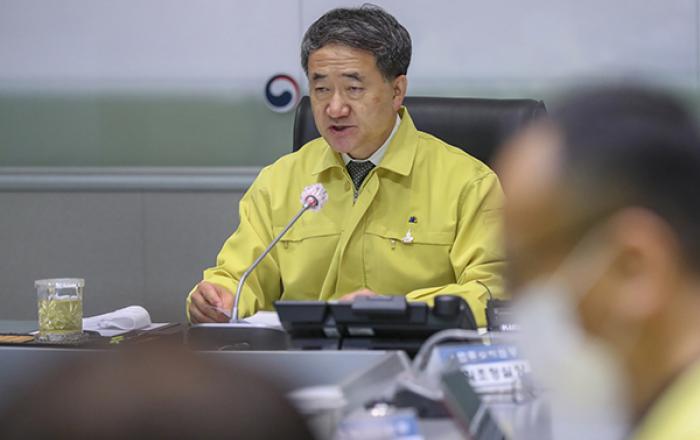 복지부 장관 “6월 신규 환자 97%가 수도권…고령자 많아 우려”