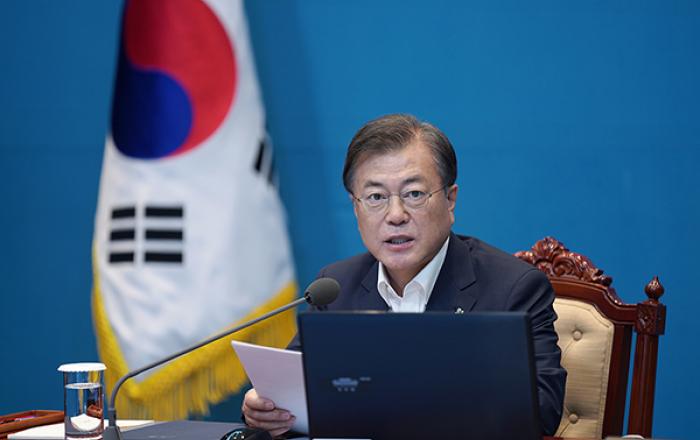 문재인 대통령 “남북관계 멈춰서는 안돼…평화약속 돌릴 수 없다”