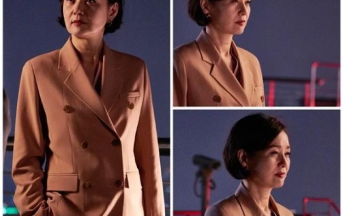 ‘우아한 가(家)’ 배종옥, 재벌가 왕좌 지키는 킹메이커 포스 공개