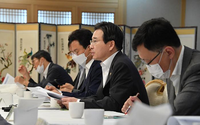 기재부 김용범 차관 “대출만기 연장 조치 9월말 이전 선제적 검토”