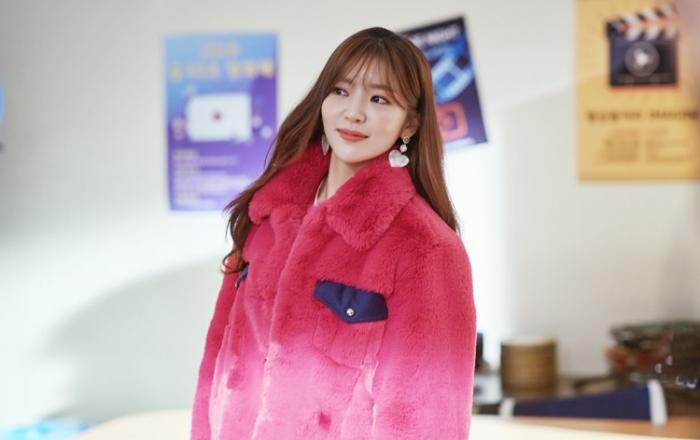 홍지윤, 넷플릭스 '첫사랑은 처음이라서' 시즌2에서 여신 미모X걸크러시 매력 폭발!