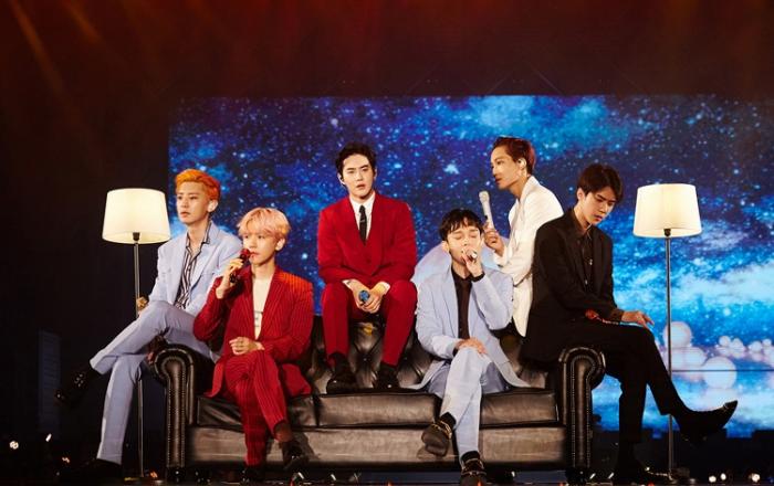 ‘K-POP 킹’ 엑소, 홍콩 단독 콘서트 대성황!