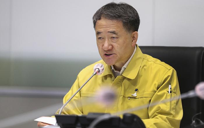 코로나19 중대본 회의…임시주거시설 방역 조치·카페 방역수칙 등 논의
