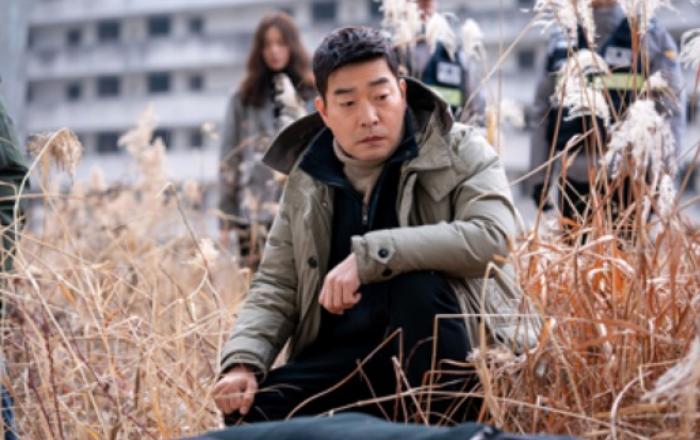 '모범형사' 손현주, 관록의 연기 안방극장 감탄 이끌어낸 ‘모범’적인 연기력!