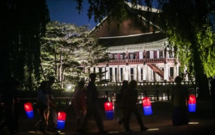 경복궁 야간 오픈...달빛 아래 경복궁 야간 특별관람