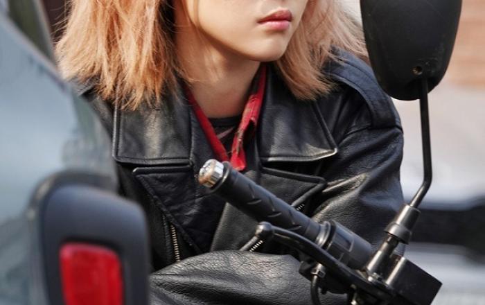 SF8 ‘만신’ 이연희, 범접 불가한 비주얼의 스틸 공개!