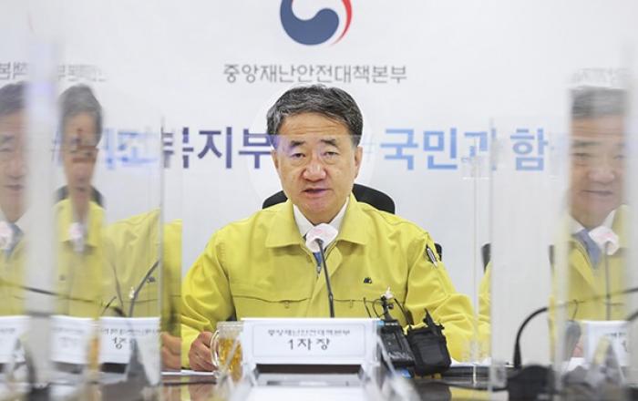 수도권 음식점·카페 등 14일부터 영업 정상화 …거리두기 2단계로 완화