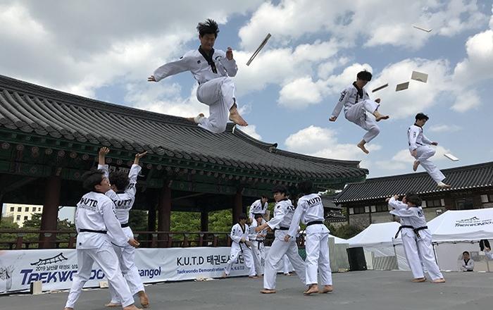 한국의 태권도가 다시 한 번 세계인을 홀린다.