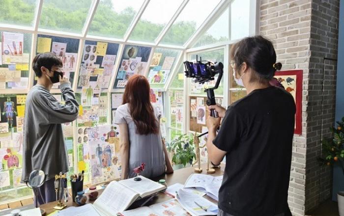 ‘갤럭시 S20’로 촬영한 단편영화 《하트 어택》 온라인 개봉