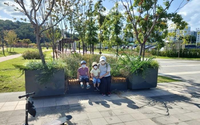 장소 제약 없는 새로운 형태의 공원 서비스 ‘움직이는 공원’(Mobile Planter) 