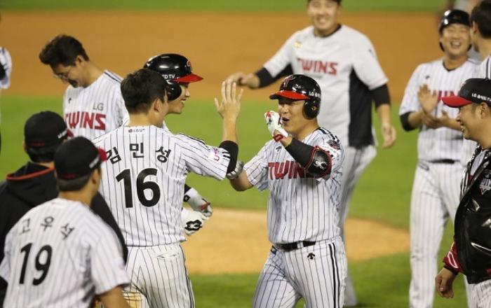 LG트윈스, 정근우 선수 은퇴