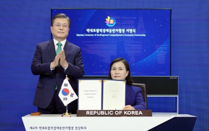 한국 등 15개국 ‘세계최대 메가 FTA’ RCEP 서명