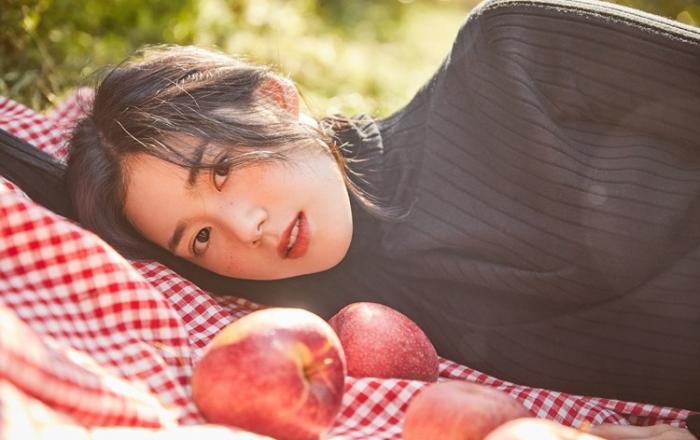 배우 정은채, 따뜻한 겨울 감성 화보 공개!... '힐링 모멘트'