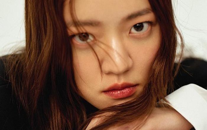 고아성, 감각적인 하이패션 완벽 소화…BRAVE VOYAGE 화보 공개