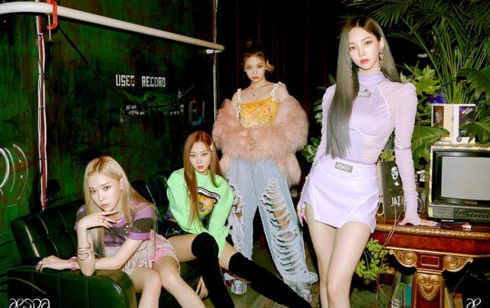 에스파 'Black Mamba', 美 빌보드 3주 연속 차트인!