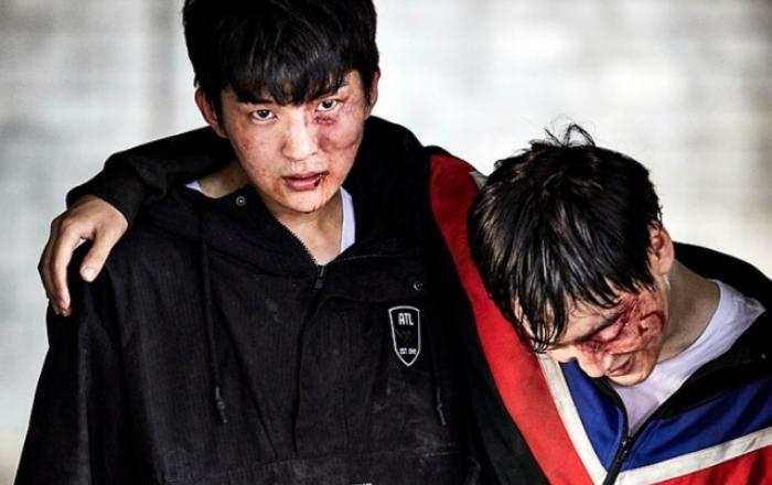 김희찬, 열연으로 완성한 라이브 액션 ‘보이스 비’ 하이틴 액션 흥행 이끈다