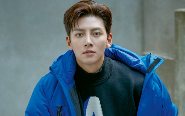 지창욱, 홍콩 매거진 '에스콰이어 홍콩' 12월호 커버 장식