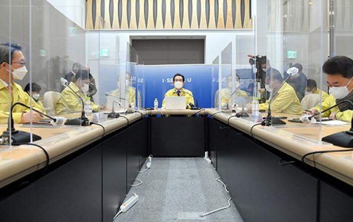정세균 총리 “병상 8000여개 확보…민간병원 협조에 중환자 병상 부족 해소 기대”