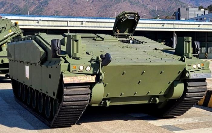 '레드백 (Redback)' 장갑차 시제품 3호기 출하