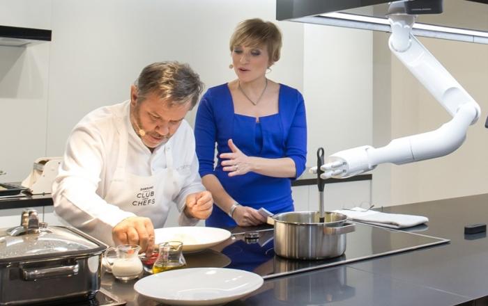 삼성전자, IFA 2019에서 주방 로봇과 함께 쿠킹쇼 열어