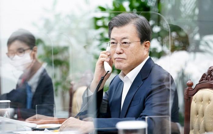 존슨 영국 총리, 문 대통령에 친서…“G7 모시게 돼 기쁘다”