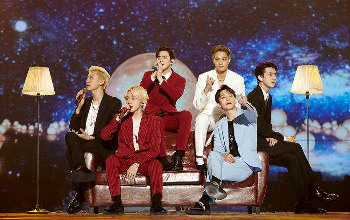 ‘공연 끝판왕’ 엑소, 싱가포르 콘서트 대성황!