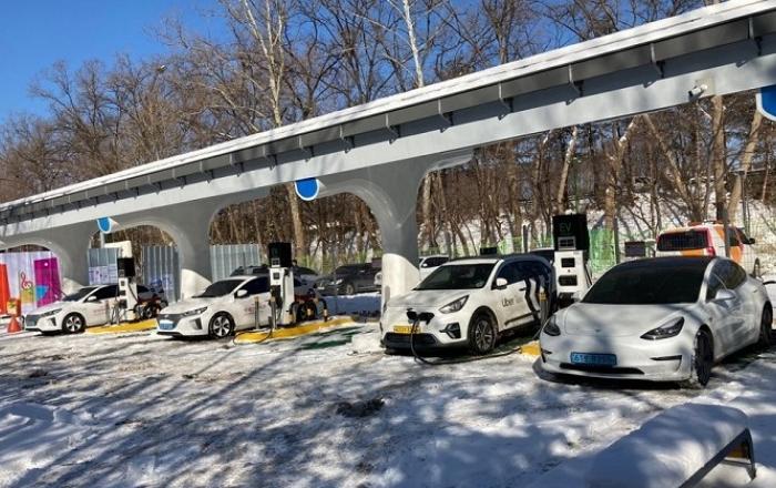 주요 교통요지에 ‘전기차 급속충전기’ 구축...‘20분이면 OK’