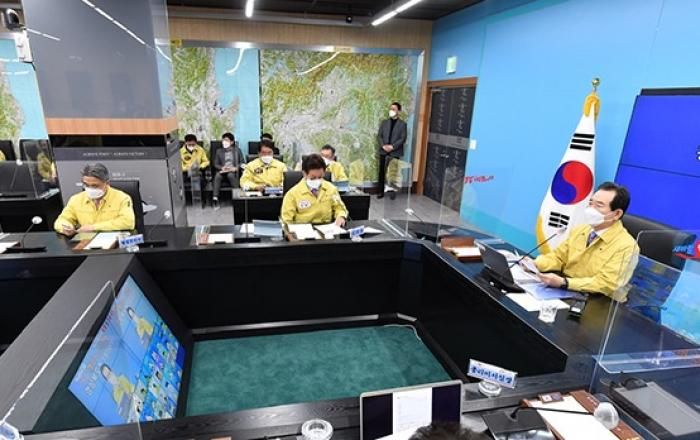 백신 완제품 첫 출하…도입부터 이상반응 관리까지 전 과정 철저히 준비