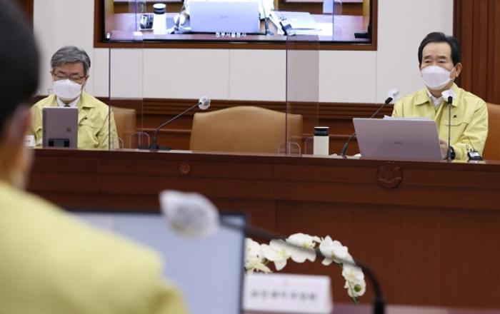 코백스 통해 AZ백신 105만명분 5월까지 도입...일주일에 22만명 접종