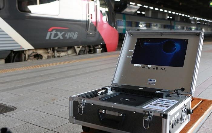 달리는 열차서 까치집 자동검측....AI로 ‘까치와의 전쟁’ 나서